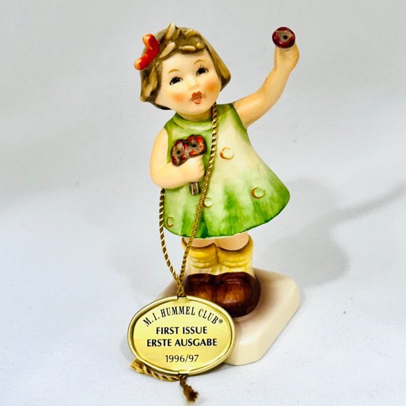 Goebel Hummel #793 "Forever Yours."  First Issue 1996/97 - TMK-7 - Picture 1 of 11
